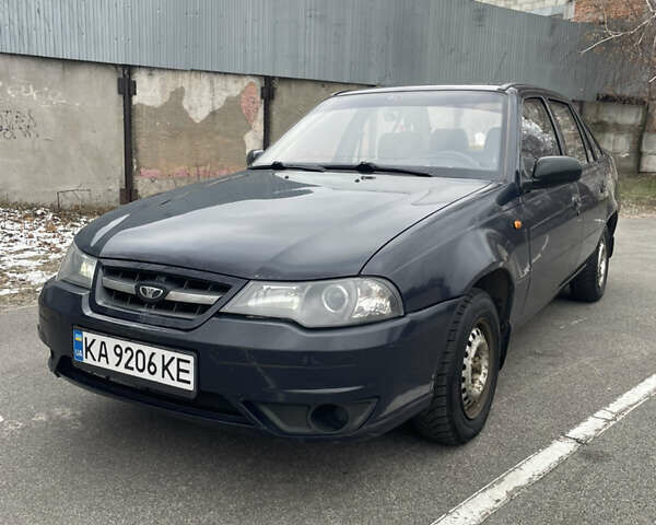 Синий Дэу Нексия, объемом двигателя 1.5 л и пробегом 113 тыс. км за 1900 $, фото 1 на Automoto.ua