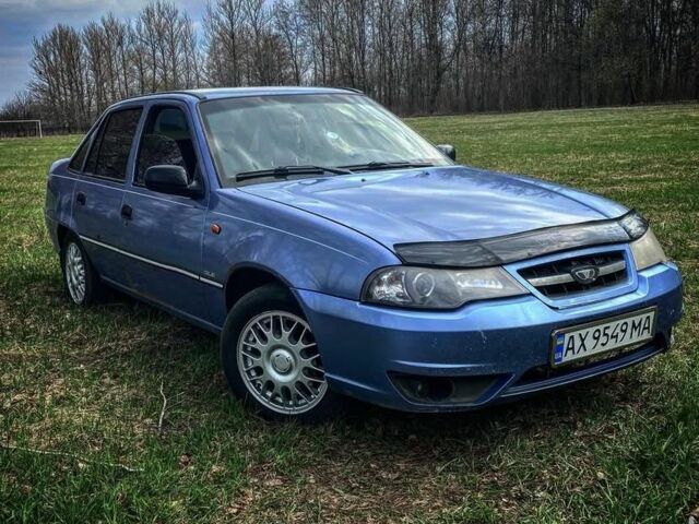 Синий Дэу Нексия, объемом двигателя 1.5 л и пробегом 220 тыс. км за 2200 $, фото 1 на Automoto.ua