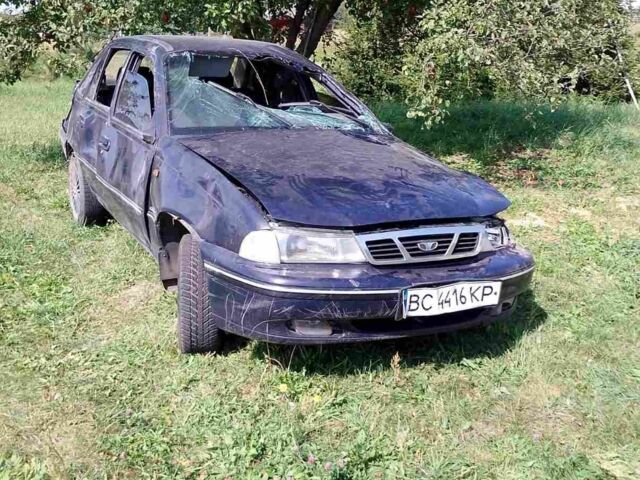 Синий Дэу Нексия, объемом двигателя 1.5 л и пробегом 200 тыс. км за 450 $, фото 1 на Automoto.ua