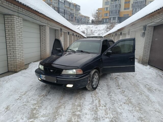 Синий Дэу Нексия, объемом двигателя 1.5 л и пробегом 397 тыс. км за 1750 $, фото 1 на Automoto.ua