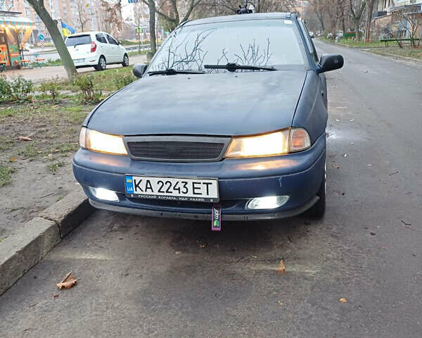 Синий Дэу Нексия, объемом двигателя 1.5 л и пробегом 350 тыс. км за 1540 $, фото 1 на Automoto.ua