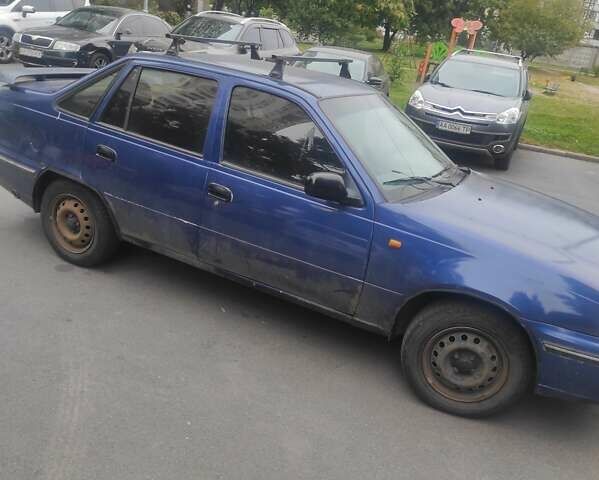 Дэу Нексия 2008 в Киеве на Automoto.ua Синий Дэу Нексия, объемом двигателя 1.5 л и пробегом 300 тыс. км за 1600 $, фото 1 на Automoto.ua