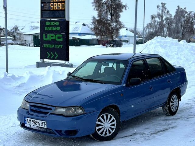 Синий Дэу Нексия, объемом двигателя 1.5 л и пробегом 160 тыс. км за 1380 $, фото 1 на Automoto.ua