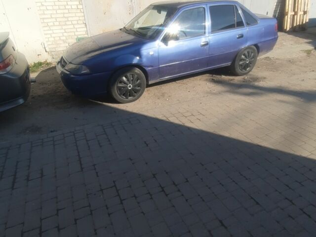 Синій Деу Нексія, об'ємом двигуна 0 л та пробігом 150 тис. км за 800 $, фото 1 на Automoto.ua