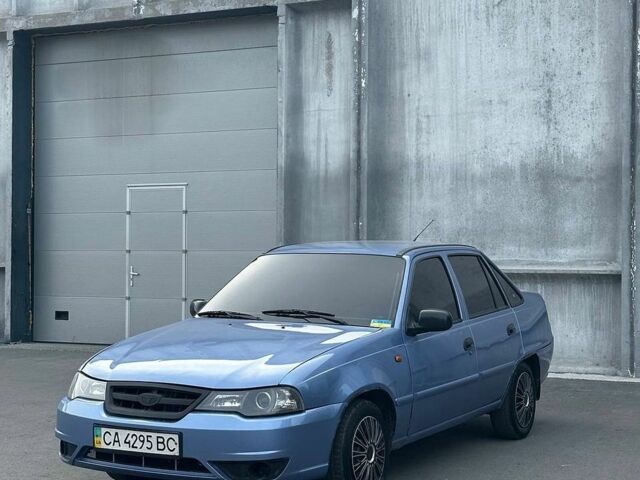 Синий Дэу Нексия, объемом двигателя 1.5 л и пробегом 199 тыс. км за 2300 $, фото 1 на Automoto.ua