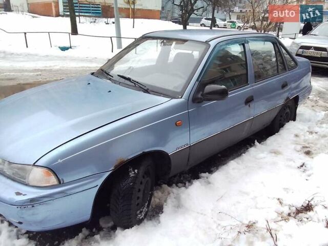 Синий Дэу Нексия, объемом двигателя 1.5 л и пробегом 250 тыс. км за 1200 $, фото 1 на Automoto.ua