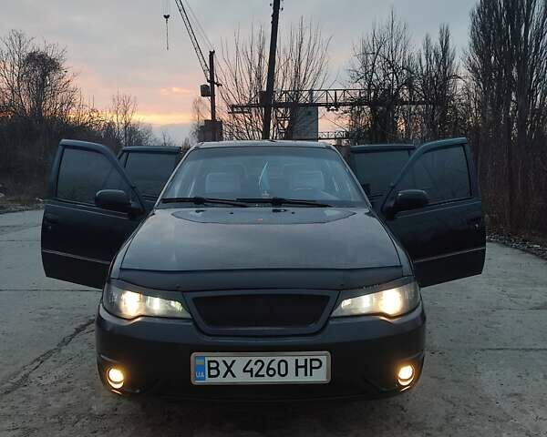 Синий Дэу Нексия, объемом двигателя 1.5 л и пробегом 142 тыс. км за 2700 $, фото 1 на Automoto.ua