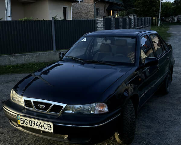 Синий Дэу Нексия, объемом двигателя 1.5 л и пробегом 144 тыс. км за 1300 $, фото 1 на Automoto.ua