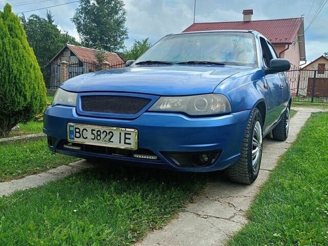 Синий Дэу Нексия, объемом двигателя 1.5 л и пробегом 1000 тыс. км за 2196 $, фото 1 на Automoto.ua