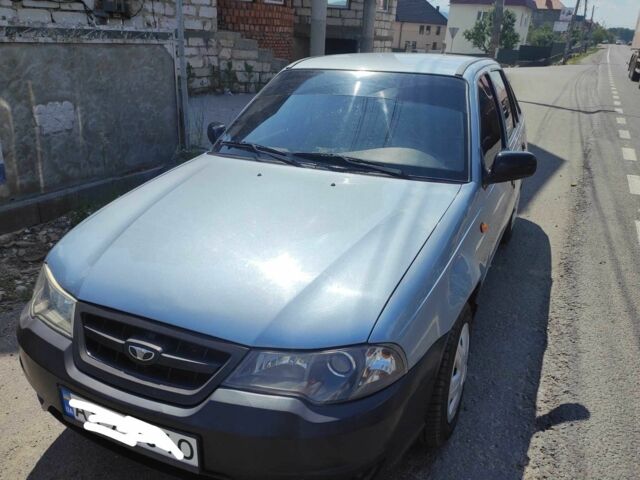 Синій Деу Нексія, об'ємом двигуна 1.5 л та пробігом 123 тис. км за 3000 $, фото 1 на Automoto.ua