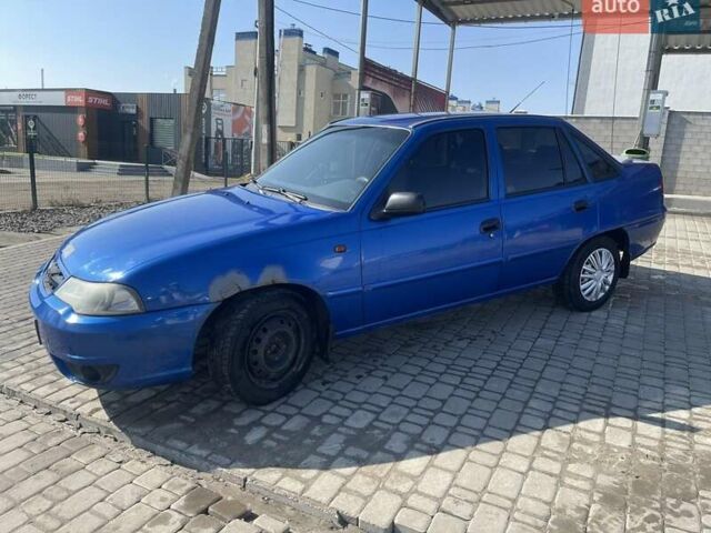 Синий Дэу Нексия, объемом двигателя 1.5 л и пробегом 370 тыс. км за 1500 $, фото 1 на Automoto.ua