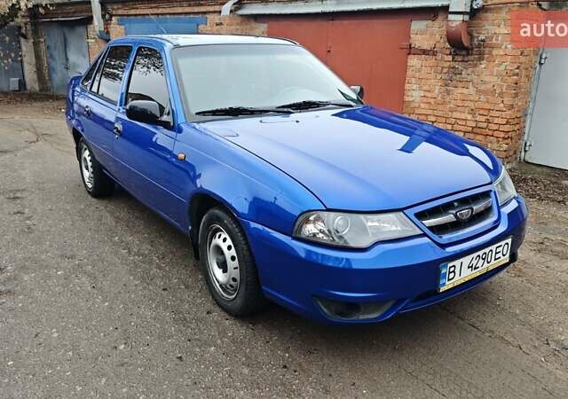 Синий Дэу Нексия, объемом двигателя 1.5 л и пробегом 146 тыс. км за 3000 $, фото 1 на Automoto.ua