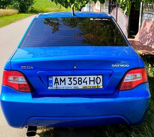 Синий Дэу Нексия, объемом двигателя 1.5 л и пробегом 150 тыс. км за 2600 $, фото 1 на Automoto.ua