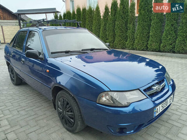 Синий Дэу Нексия, объемом двигателя 1.6 л и пробегом 218 тыс. км за 2650 $, фото 1 на Automoto.ua
