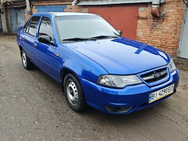 Синий Дэу Нексия, объемом двигателя 1.5 л и пробегом 146 тыс. км за 3000 $, фото 1 на Automoto.ua