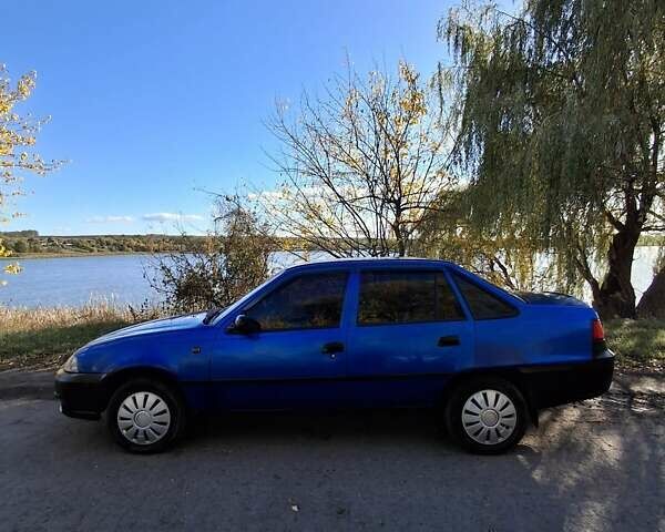 Дэу Нексия 2010 в Каменке на Automoto.ua Синий Дэу Нексия, объемом двигателя 1.5 л и пробегом 220 тыс. км за 1600 $, фото 1 на Automoto.ua