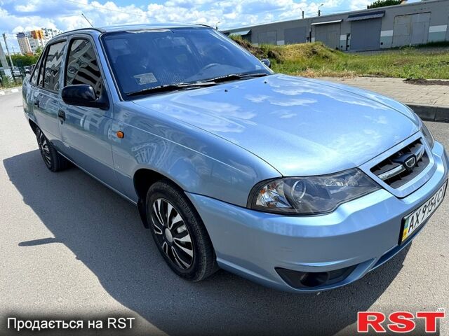 Синий Дэу Нексия, объемом двигателя 1.5 л и пробегом 70 тыс. км за 2600 $, фото 1 на Automoto.ua