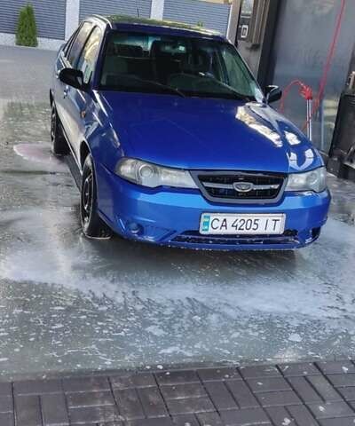 Синій Деу Нексія, об'ємом двигуна 1.5 л та пробігом 450 тис. км за 1600 $, фото 1 на Automoto.ua
