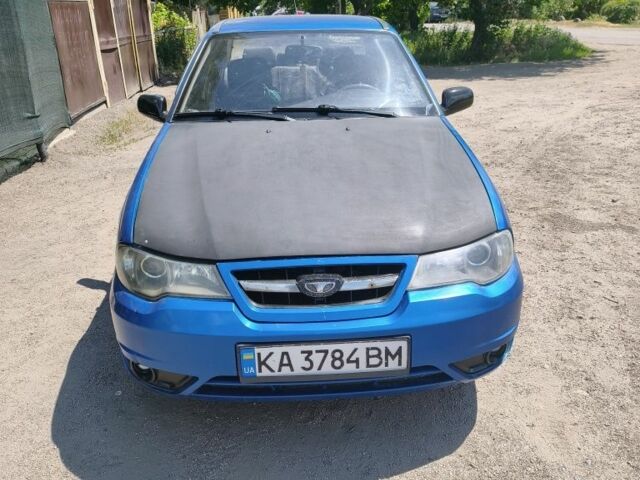 Синій Деу Нексія, об'ємом двигуна 1.5 л та пробігом 250 тис. км за 1450 $, фото 1 на Automoto.ua