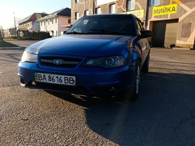 Синій Деу Нексія, об'ємом двигуна 1.6 л та пробігом 260 тис. км за 2100 $, фото 1 на Automoto.ua