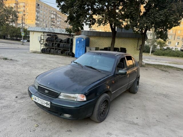 Зеленый Дэу Нексия, объемом двигателя 1.5 л и пробегом 234 тыс. км за 1203 $, фото 1 на Automoto.ua