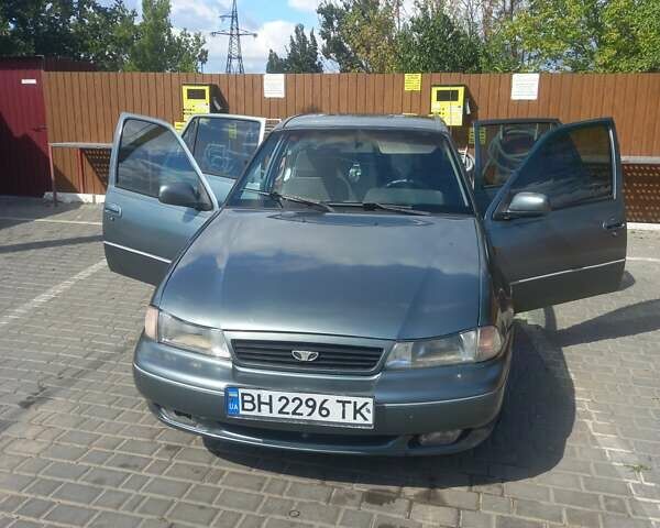 Зеленый Дэу Нексия, объемом двигателя 1.5 л и пробегом 420 тыс. км за 1500 $, фото 1 на Automoto.ua
