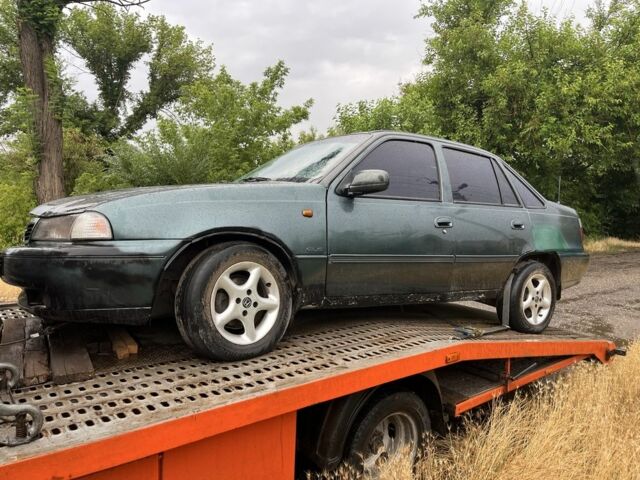Зелений Деу Нексія, об'ємом двигуна 0 л та пробігом 300 тис. км за 900 $, фото 1 на Automoto.ua