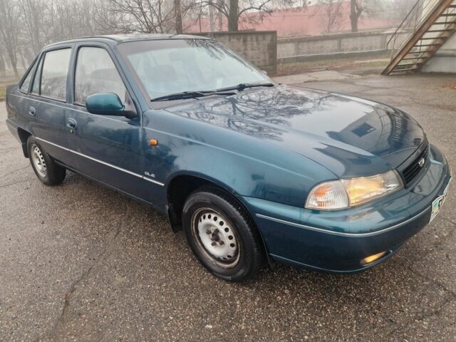 Зеленый Дэу Нексия, объемом двигателя 1.6 л и пробегом 124 тыс. км за 2500 $, фото 1 на Automoto.ua