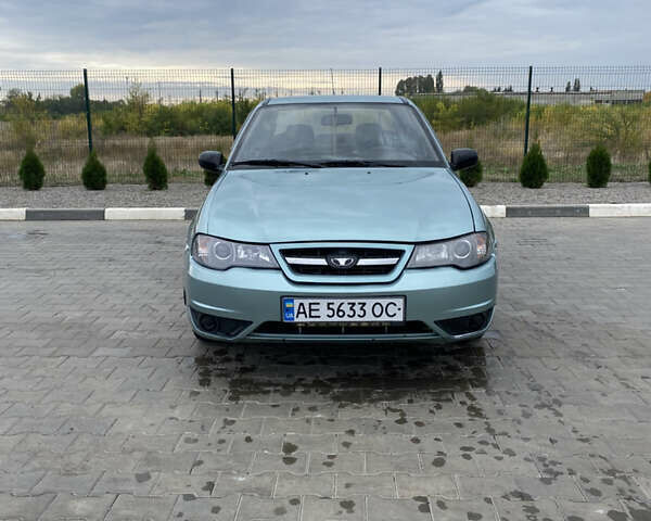 Зеленый Дэу Нексия, объемом двигателя 1.6 л и пробегом 128 тыс. км за 2700 $, фото 1 на Automoto.ua
