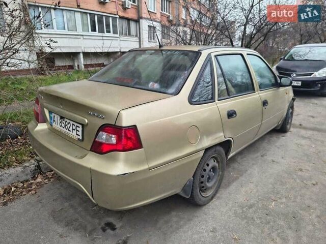 Зеленый Дэу Нексия, объемом двигателя 1.5 л и пробегом 99 тыс. км за 420 $, фото 1 на Automoto.ua