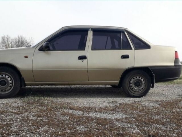 Зеленый Дэу Нексия, объемом двигателя 0 л и пробегом 212 тыс. км за 1700 $, фото 1 на Automoto.ua