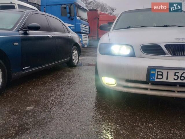 Білий Деу Нубіра, об'ємом двигуна 1.6 л та пробігом 313 тис. км за 1950 $, фото 1 на Automoto.ua