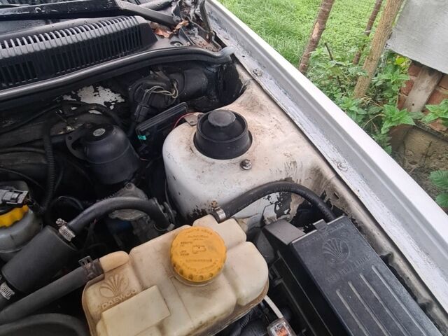 Белый Дэу Нубира, объемом двигателя 0 л и пробегом 75 тыс. км за 500 $, фото 1 на Automoto.ua