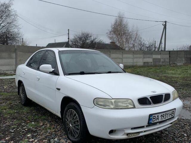 Белый Дэу Нубира, объемом двигателя 1.6 л и пробегом 380 тыс. км за 1900 $, фото 1 на Automoto.ua