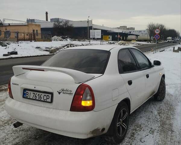 Белый Дэу Нубира, объемом двигателя 1.6 л и пробегом 293 тыс. км за 2200 $, фото 1 на Automoto.ua