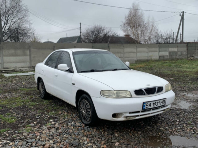 Белый Дэу Нубира, объемом двигателя 1.6 л и пробегом 230 тыс. км за 1700 $, фото 1 на Automoto.ua