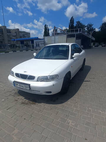 Белый Дэу Нубира, объемом двигателя 1.6 л и пробегом 187 тыс. км за 2300 $, фото 1 на Automoto.ua