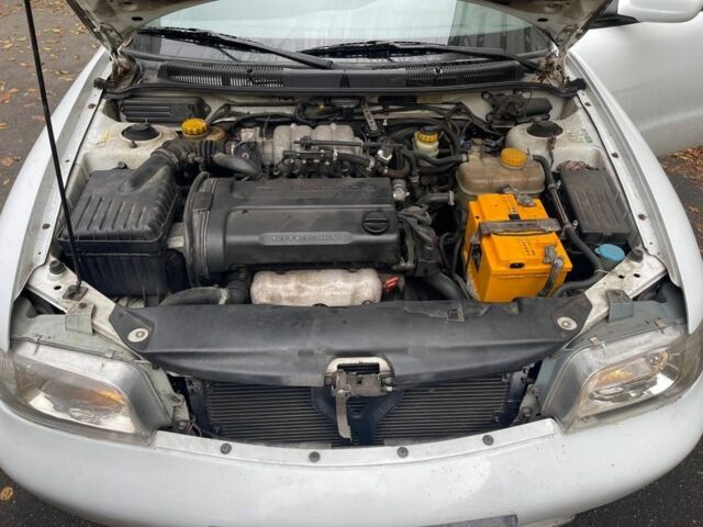 Белый Дэу Нубира, объемом двигателя 1.6 л и пробегом 271 тыс. км за 2300 $, фото 1 на Automoto.ua