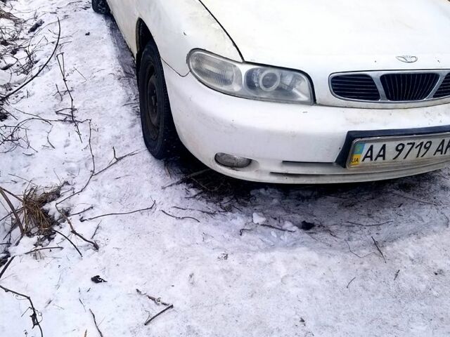 Білий Деу Нубіра, об'ємом двигуна 2 л та пробігом 235 тис. км за 1200 $, фото 1 на Automoto.ua