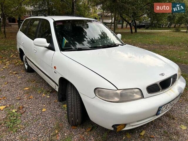 Белый Дэу Нубира, объемом двигателя 1.6 л и пробегом 301 тыс. км за 1500 $, фото 1 на Automoto.ua
