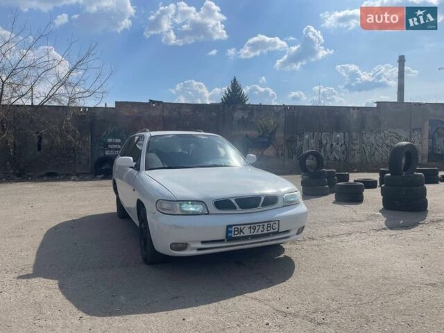 Белый Дэу Нубира, объемом двигателя 1.6 л и пробегом 189 тыс. км за 1500 $, фото 1 на Automoto.ua