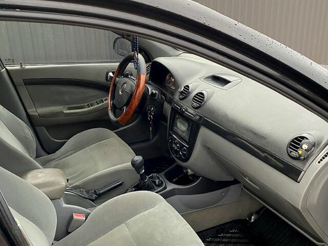 Черный Дэу Нубира, объемом двигателя 1.6 л и пробегом 500 тыс. км за 3500 $, фото 1 на Automoto.ua