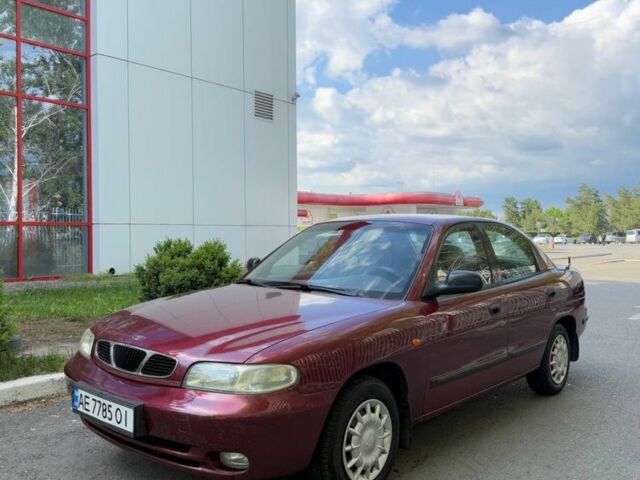 Красный Дэу Нубира, объемом двигателя 1.6 л и пробегом 195 тыс. км за 1650 $, фото 1 на Automoto.ua