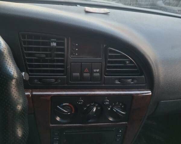 Серый Дэу Нубира, объемом двигателя 2 л и пробегом 175 тыс. км за 2400 $, фото 1 на Automoto.ua