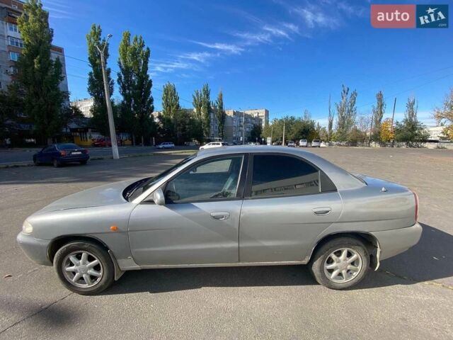 Серый Дэу Нубира, объемом двигателя 1.6 л и пробегом 425 тыс. км за 1400 $, фото 1 на Automoto.ua