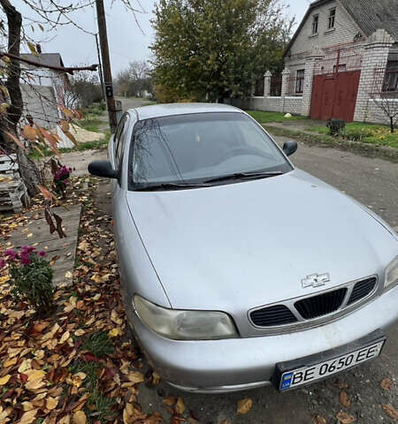 Серый Дэу Нубира, объемом двигателя 1.6 л и пробегом 298 тыс. км за 1800 $, фото 1 на Automoto.ua