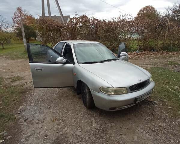 Дэу Нубира 1998 в Тячеве на Automoto.ua Серый Дэу Нубира, объемом двигателя 1.6 л и пробегом 390 тыс. км за 850 $, фото 1 на Automoto.ua