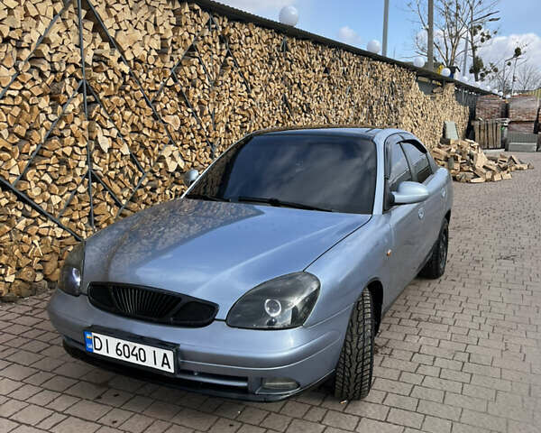 Серый Дэу Нубира, объемом двигателя 1.6 л и пробегом 444 тыс. км за 2400 $, фото 1 на Automoto.ua