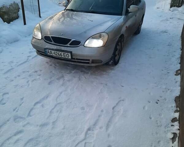 Серый Дэу Нубира, объемом двигателя 2 л и пробегом 205 тыс. км за 2350 $, фото 1 на Automoto.ua