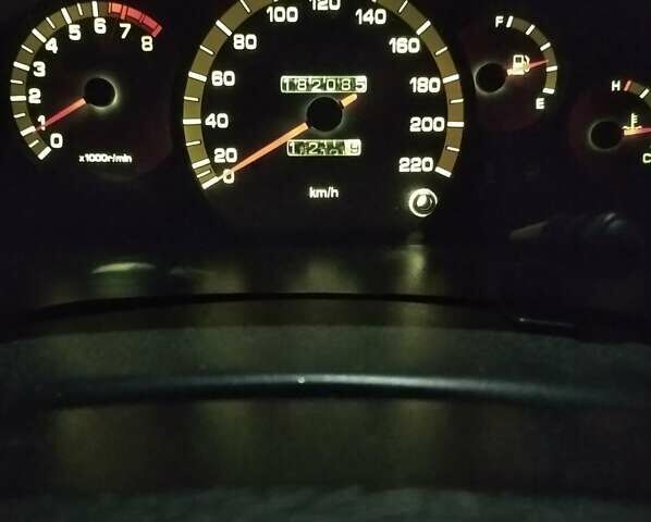 Серый Дэу Нубира, объемом двигателя 2 л и пробегом 182 тыс. км за 2350 $, фото 1 на Automoto.ua